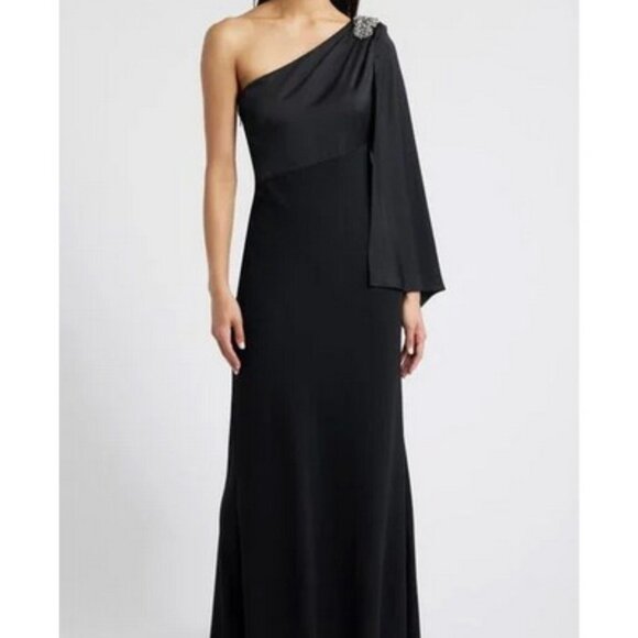 Vince Camuto Black Rhinestone Detail One-Shoulder Satin Gown Dresses Vince Camuto Black Rhinestone Detail One-Shoulder Satin Gown Dresses